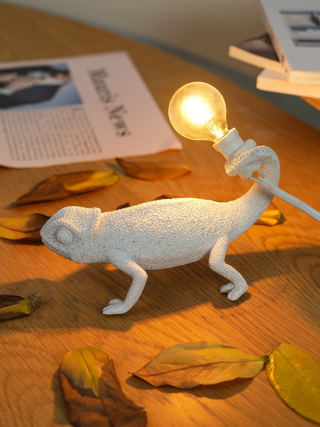 Skanto | CamouGlow – Harpiks Bordlampe med Sjarmerende Kamuflering Detalj