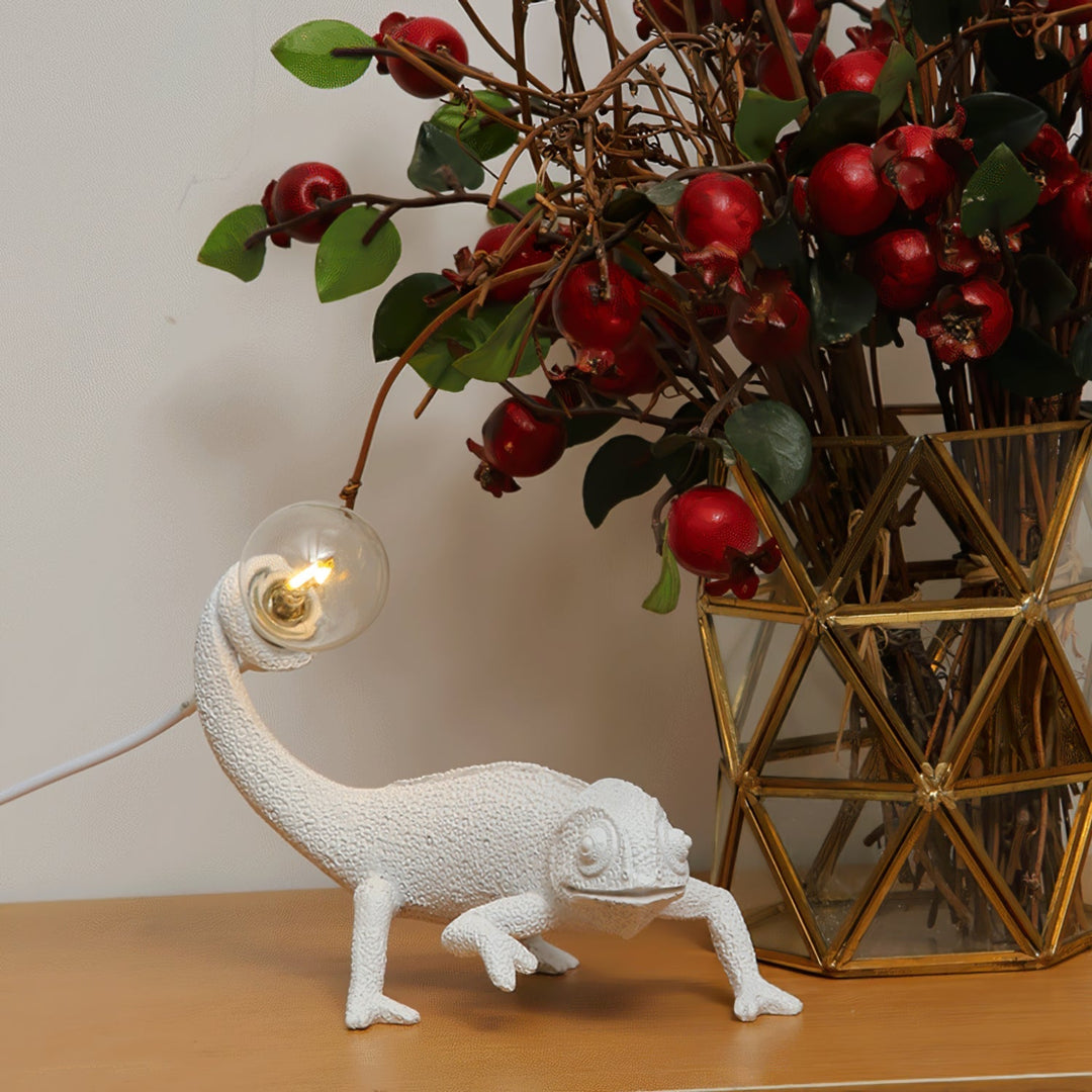 Skanto | CamouGlow – Harpiks Bordlampe med Sjarmerende Kamuflering Detalj