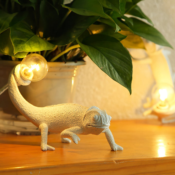 Skanto | CamouGlow – Harpiks Bordlampe med Sjarmerende Kamuflering Detalj