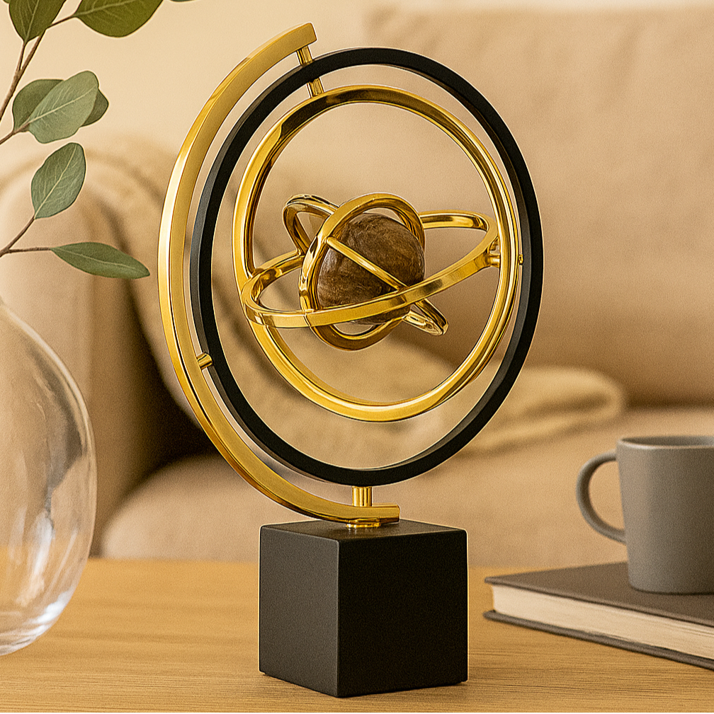 Håndlaget skulptur med marmorbase for elegant interiørdesign Skanto