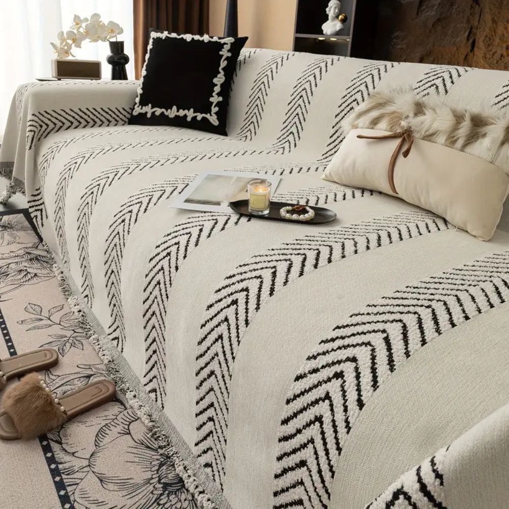 Skanto | Chevron Echo Line Sofa Cover