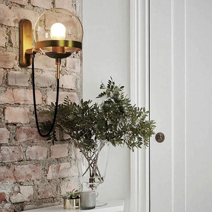 Chic Design Vegglampe med Glasskuppel | Skanto