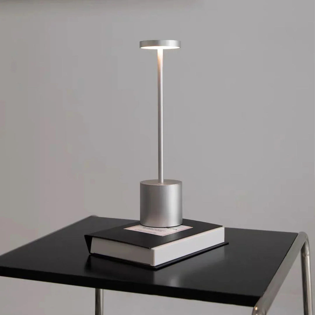 Klassisk trådløs lampe - LED-skrivebordslampe med berøringssensor og 3 justerbare fargetemperaturer