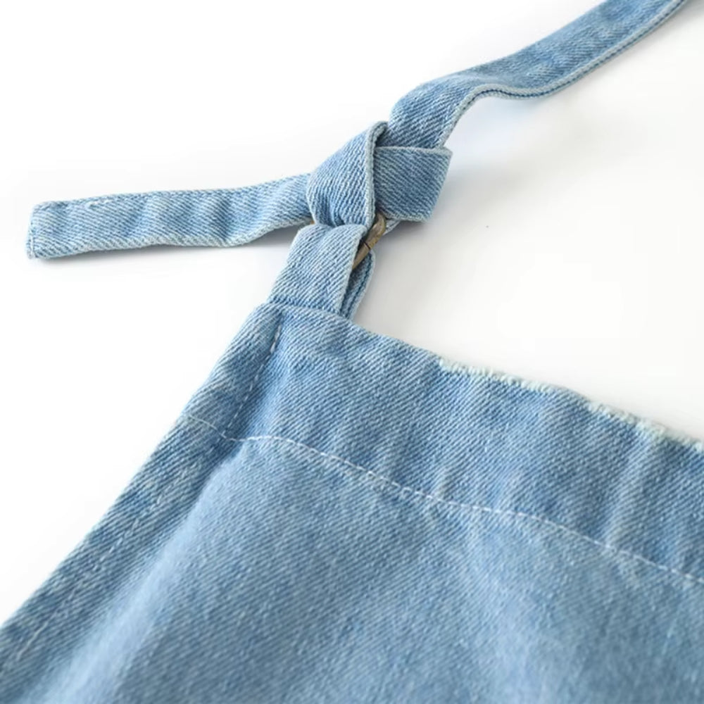 Skanto | Klassisk Blå Denim Forkle med Framlomme for Kjøkken & Hage