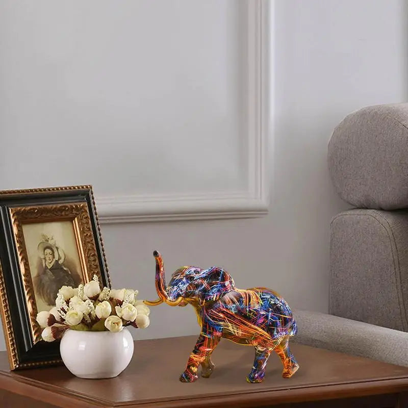 Skanto | ColorTrunk Livlig Elefant Skulptur Unik Vågal Design
