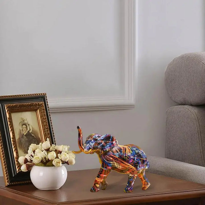 Skanto | ColorTrunk Livlig Elefant Skulptur Unik Vågal Design