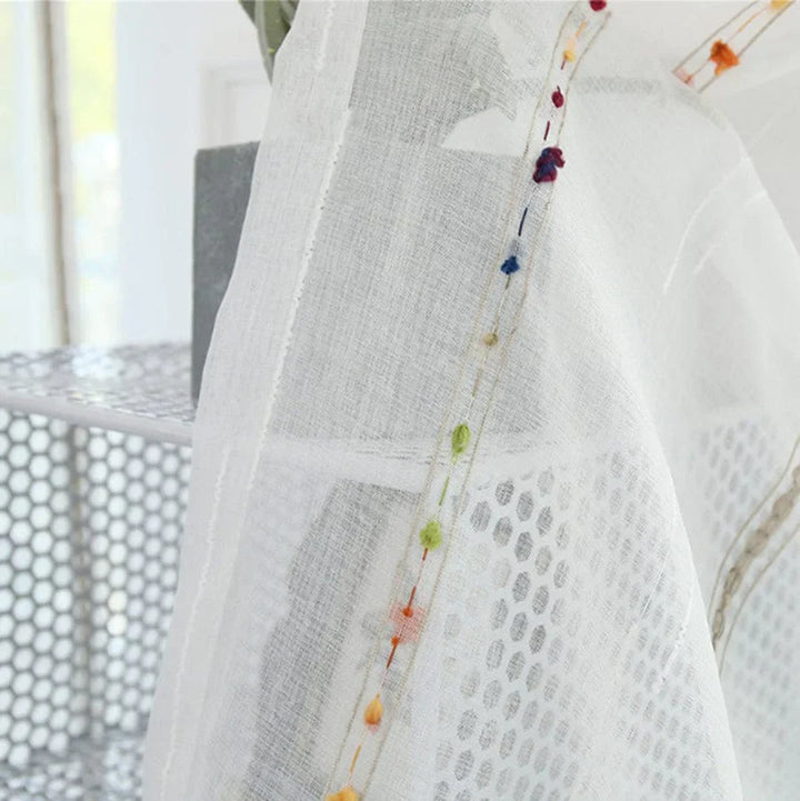 Fargerik stereoskopisk brodert gjennomsiktig gardin | Skanto