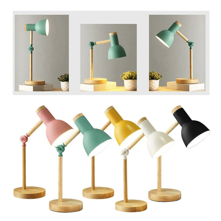 Nordisk skrivebordslampe i tre
