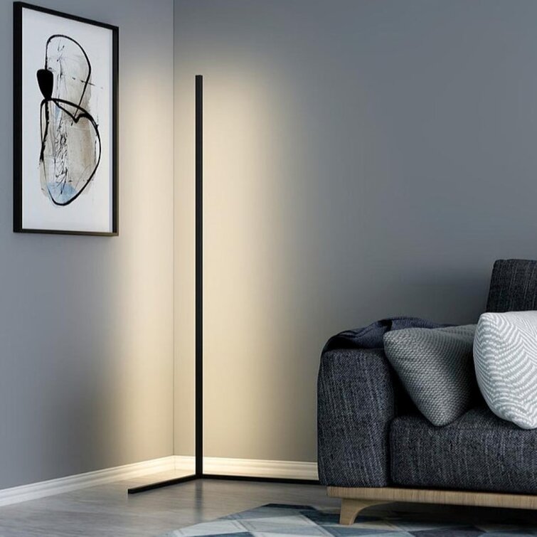 Skanto | Stående Hjørne Lampe LED Dimbar Minimalistisk Design