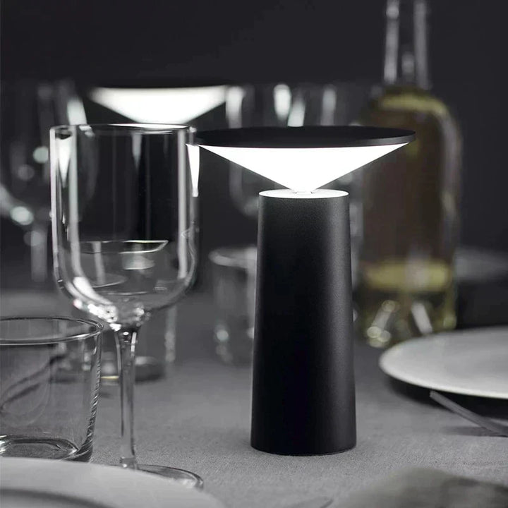 Skanto | FlexiBeam - Moderne LED Bordlampe med Svingbart Hode