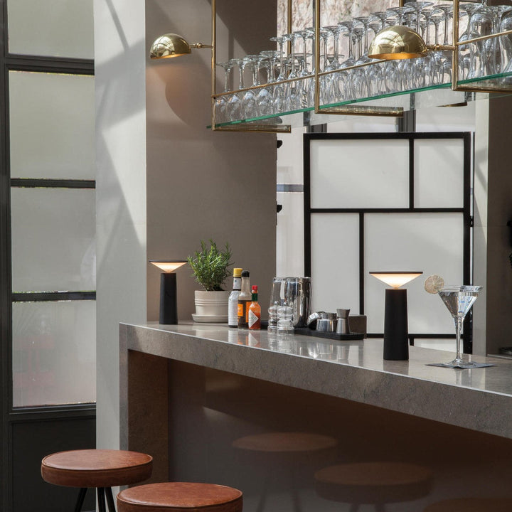 Skanto | FlexiBeam - Moderne LED Bordlampe med Svingbart Hode
