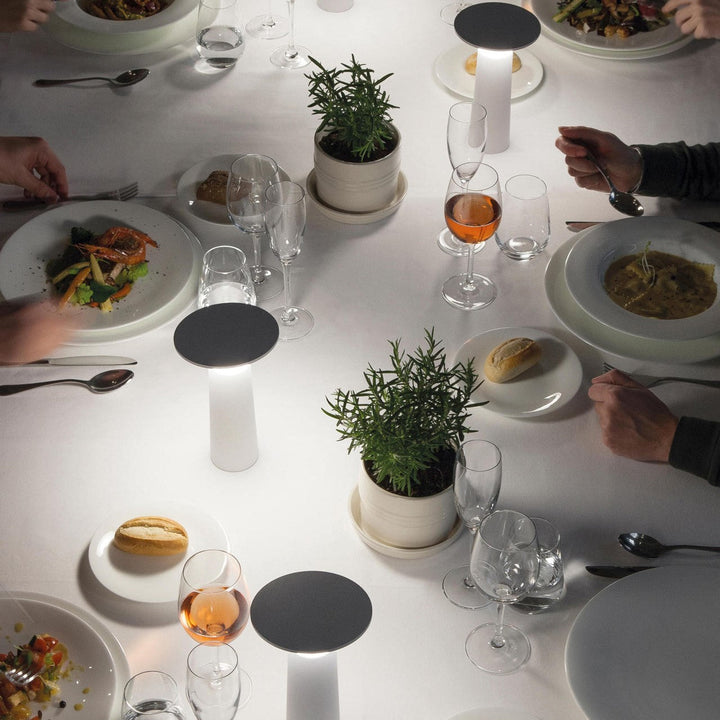 Skanto | FlexiBeam - Moderne LED Bordlampe med Svingbart Hode