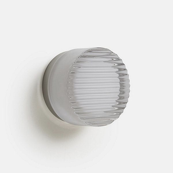 Moderne LED Vegglampe – Elegant Design for Stue og Soverom | Skanto