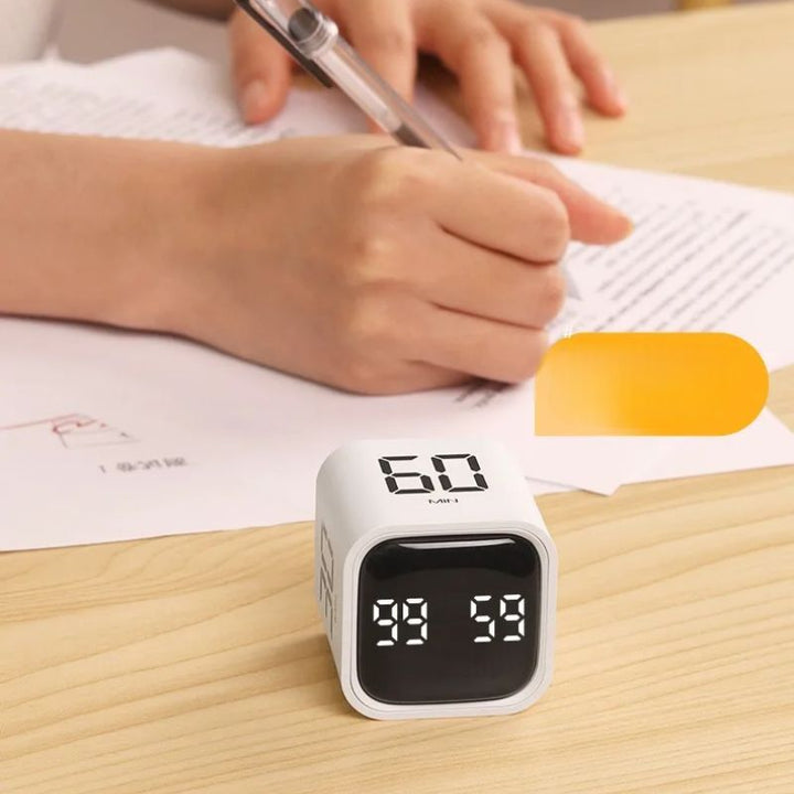 Skanto | Smart Cube Timer med tyngdekraftsensor og LED-skjerm