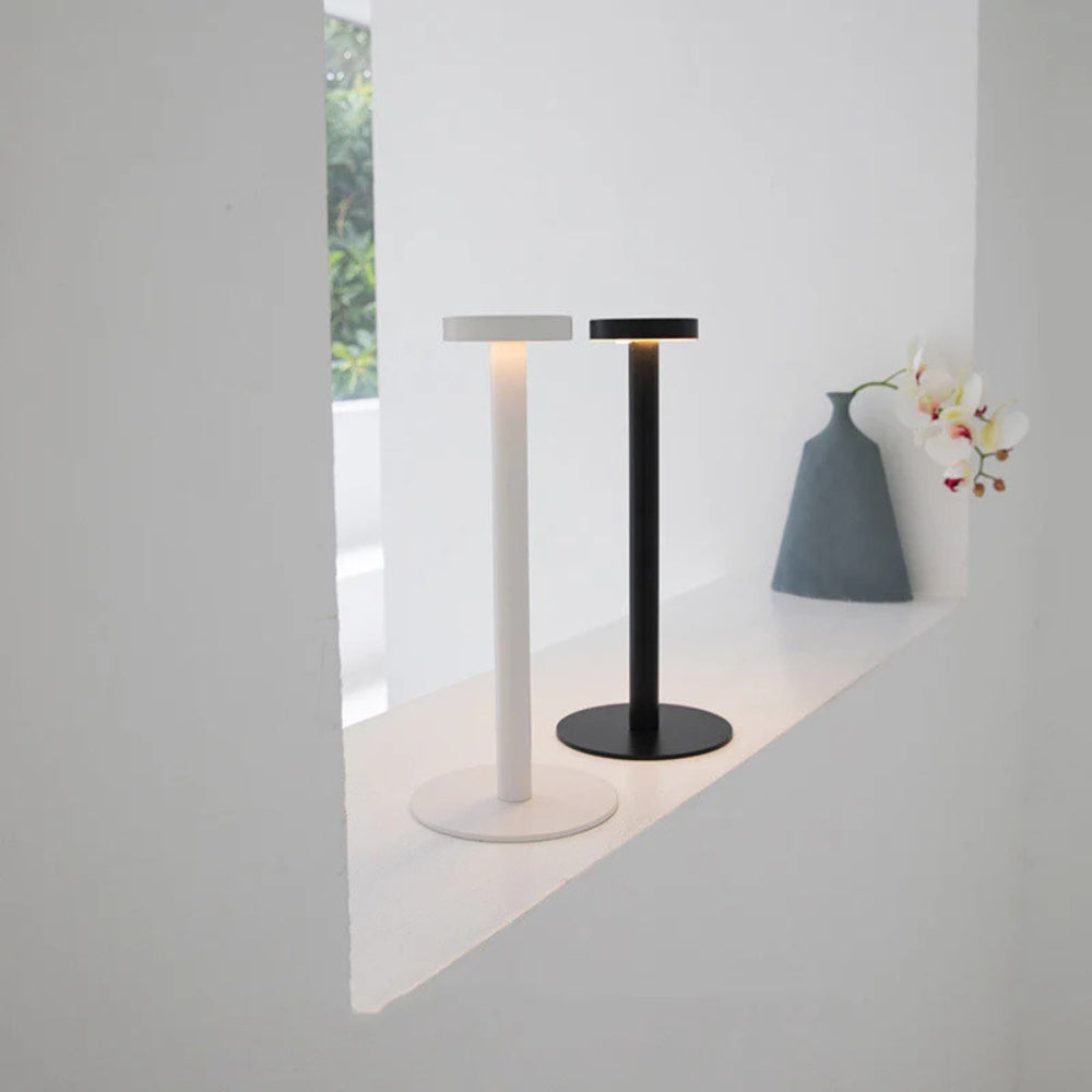 Skanto | Zephyr Aluminium LED Bordlampe