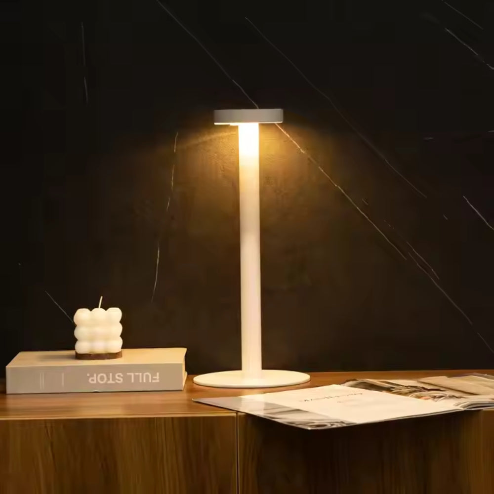 Skanto | Zephyr Aluminium LED Bordlampe