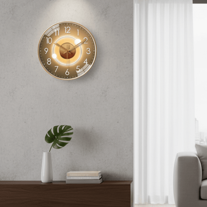 Skanto | Stille veggklokke med minimalistisk skive og elegant finish