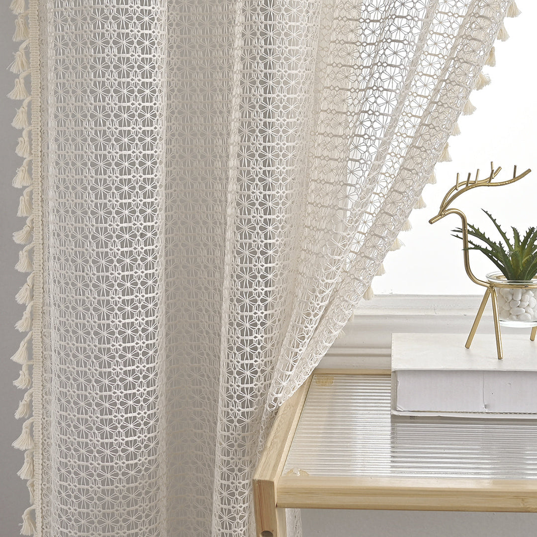 Skanto | LuxeDrape – Myk Beige Voile for Sofistikerte Rom