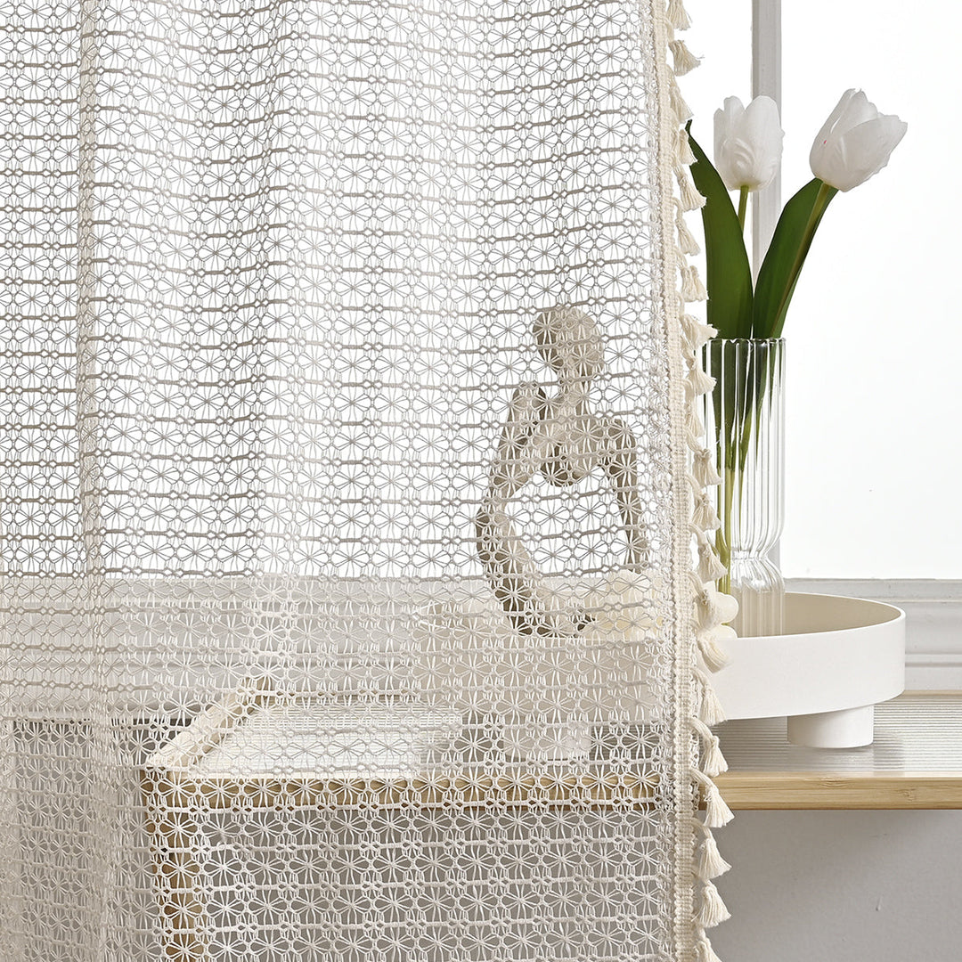 Skanto | LuxeDrape – Myk Beige Voile for Sofistikerte Rom
