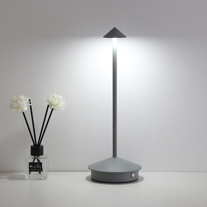 Skanto | Bærbar bordlampe - Ledningsfri lampe inspirert av dimbar Pina Pro