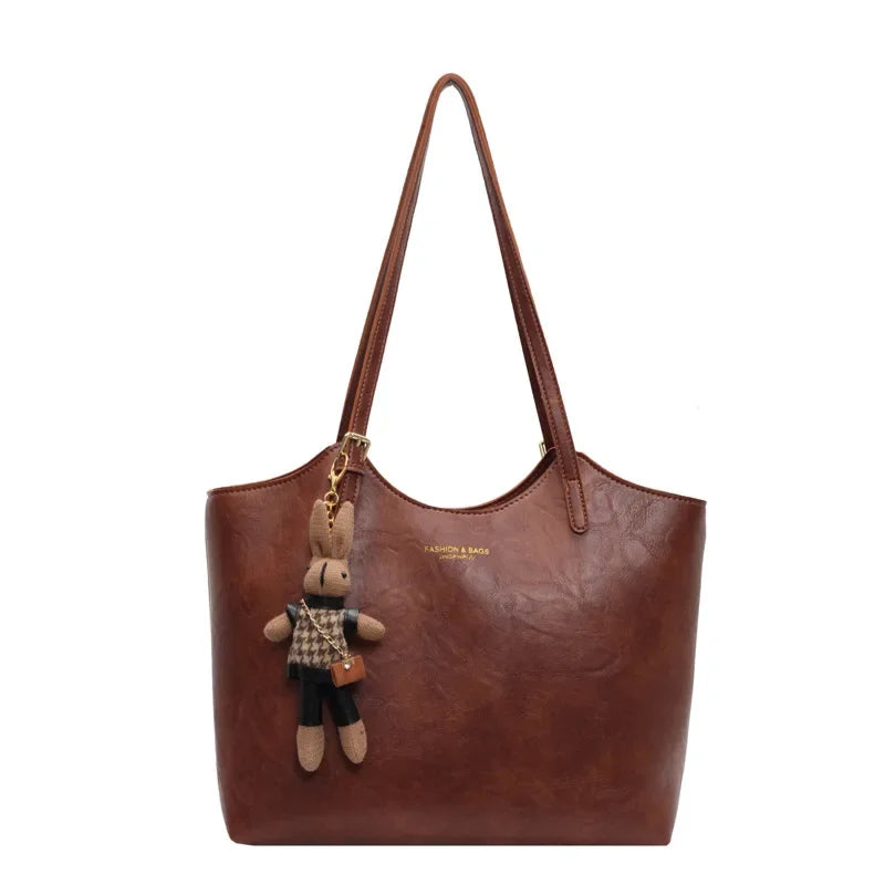Skanto | Mirella | Klassisk Dame Shopper Bag med Charm – Elegant, Romslig & Tidøs