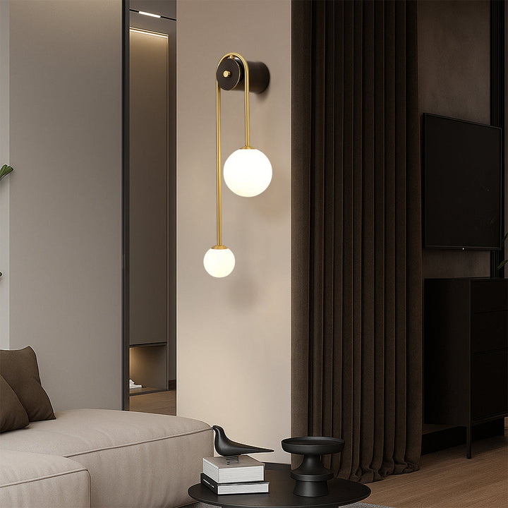 Skanto | Vegglampe med buet design