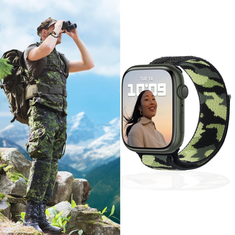 Skanto | Frerndorf | Nylon Loop Klokkerem for Apple Watch Ultra 49mm & Watch Ultra 2 49mm / Series 9 & 8 & 7 45mm / SE 3 & SE 2 & 6 & SE & 5 & 4 44mm / 3 & 2 & 1 42mm (Hæren Grønn Kamuflasje)