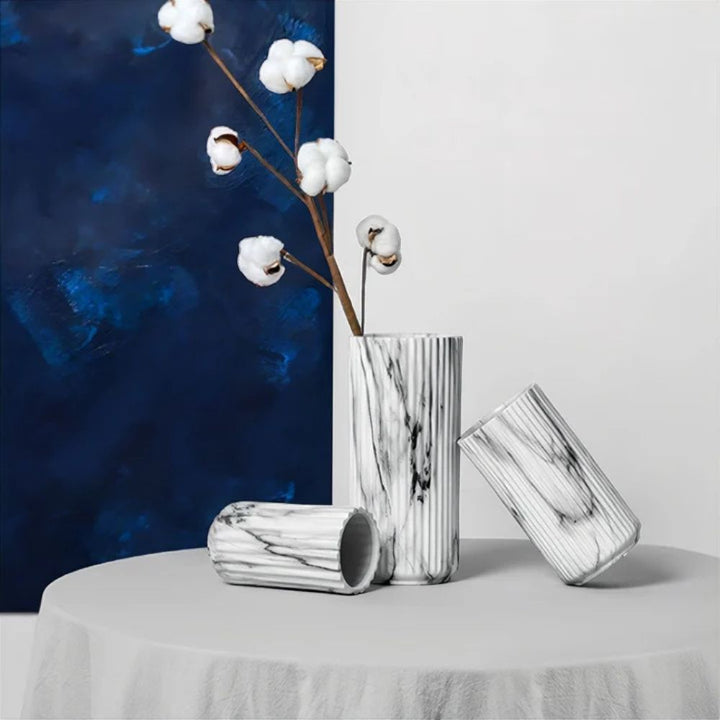 Skanto | Elegant Vertikal Marmor Keramikk Vase