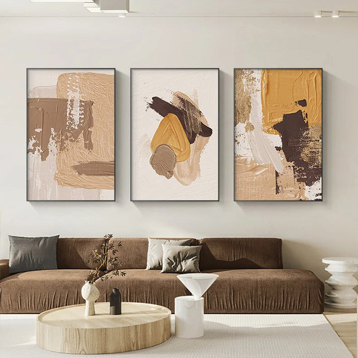 Elegante jordtoner abstrakt penselstruktur veggkunst fine kunst lerrettrykk Triple Harmony av sennepsgul, brun og beige – samtidsveggkunst for moderne interiørdesign | Skanto