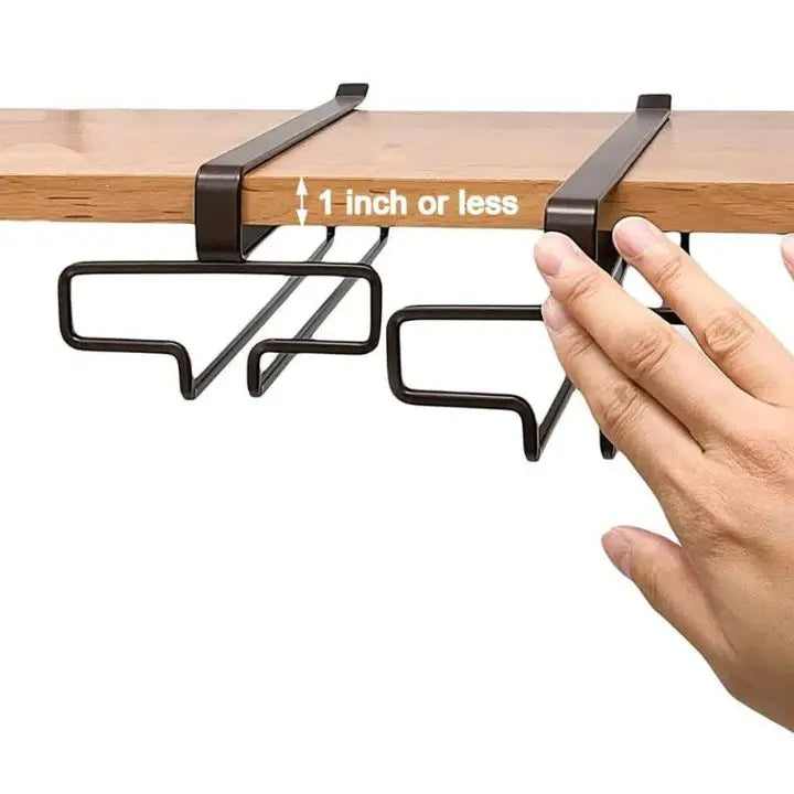 Elegant vinglassholder for montering under skap