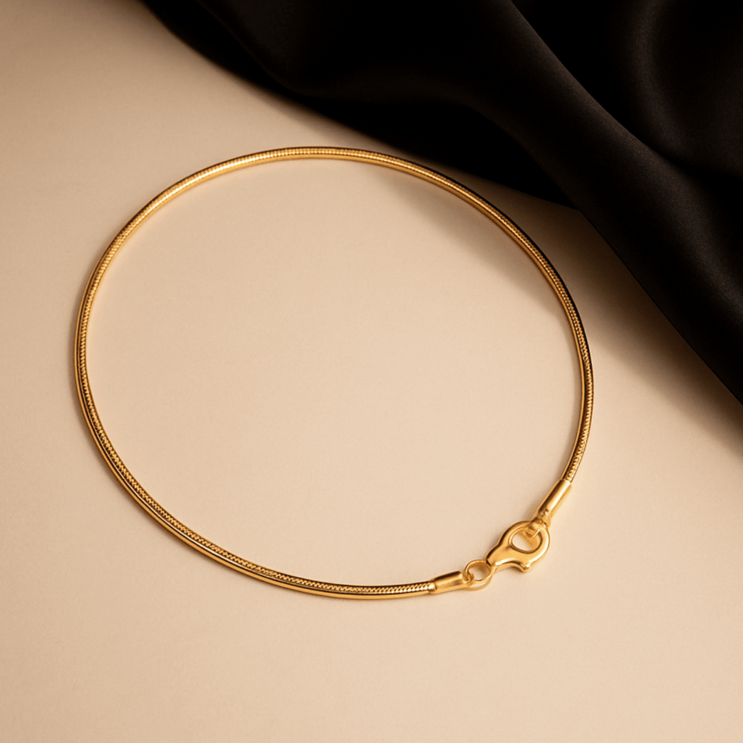 Skanto | Elegant minimalist klokke med unik slange spenne