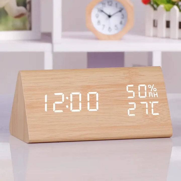 Skanto | Elora Tre LED Vekkerklokke Digital Skjerm