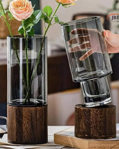 Skanto | Glassblomsterkrukke med trebase