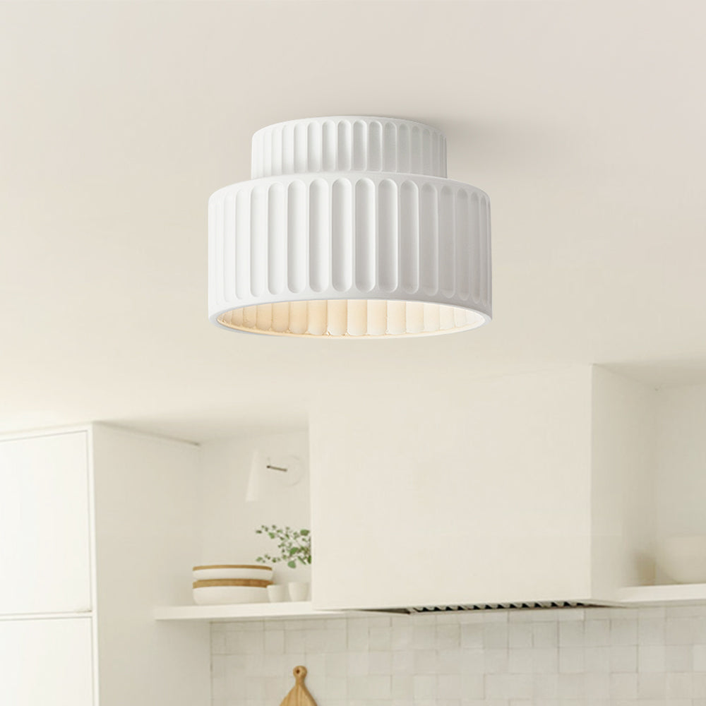 Skanto | Nordic Taklampe laget av keramikk i kremfarge