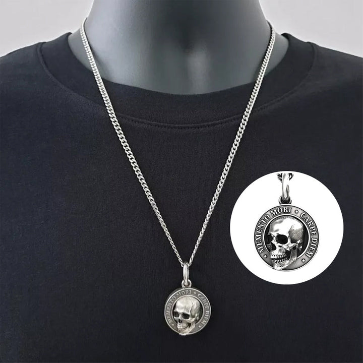 Skanto | Hodeskalleanheng Made of Titanium Steel