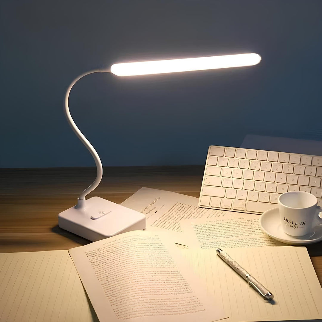 Flexible Desk Lamp - LumoFlex | Skanto
