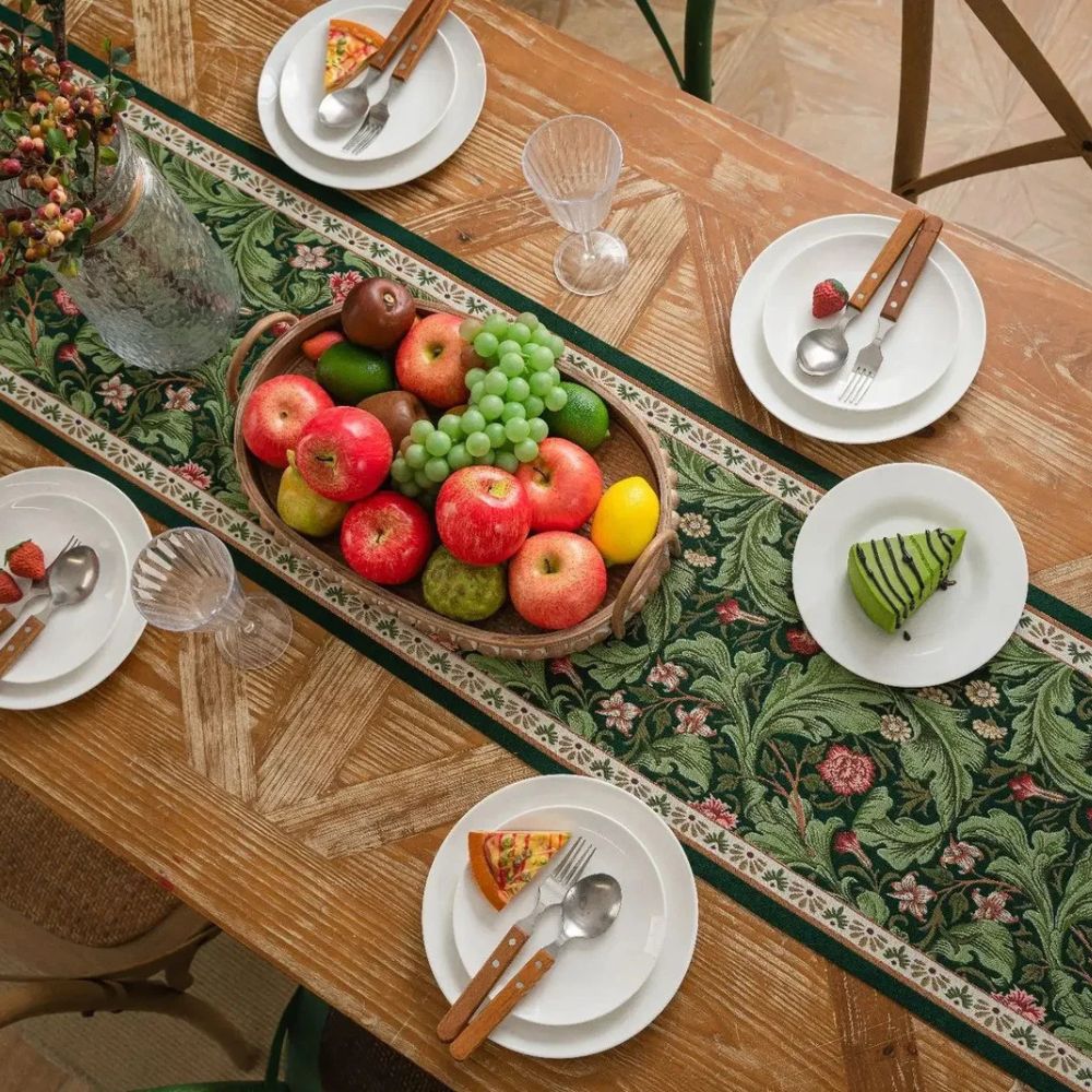 Skanto | Flora Vine Brodert Bordløper