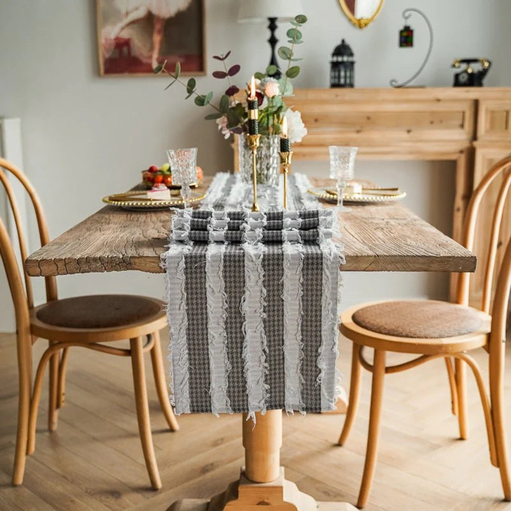 Skanto | Frayed Fabric Strips Bordløper