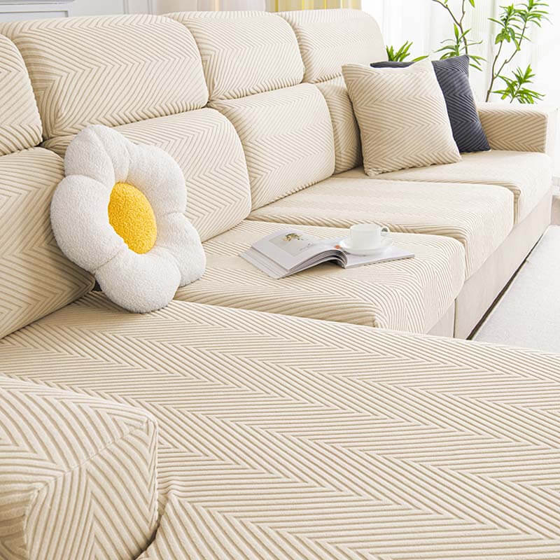 Fullstendig innpakket fiskebensmønster sofaovertrekk i slitesterk chenille | Skanto
