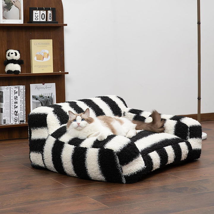 Moderne Faux Lambswool Kattesofa med Brede Armlener og Avtakbar Pute | Skanto