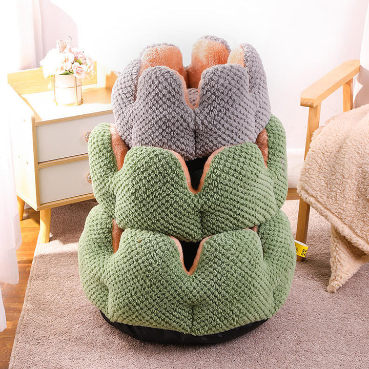 Skanto | Katt- og hundeseng med myk blomsterdesign