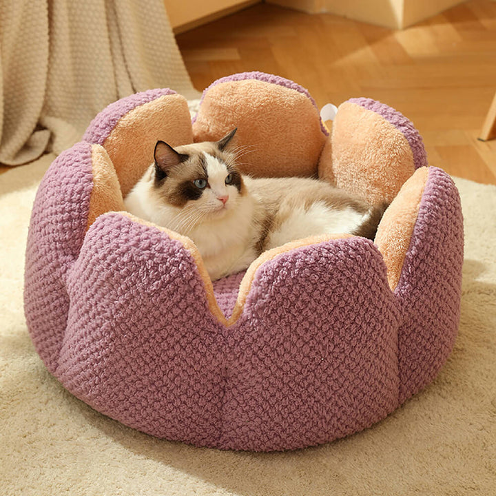 Skanto | Katt- og hundeseng med myk blomsterdesign
