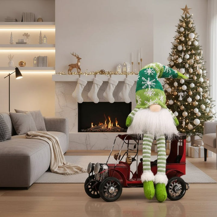Skanto | Luminous Christmas doll with warm, yellow glow for festive decoration