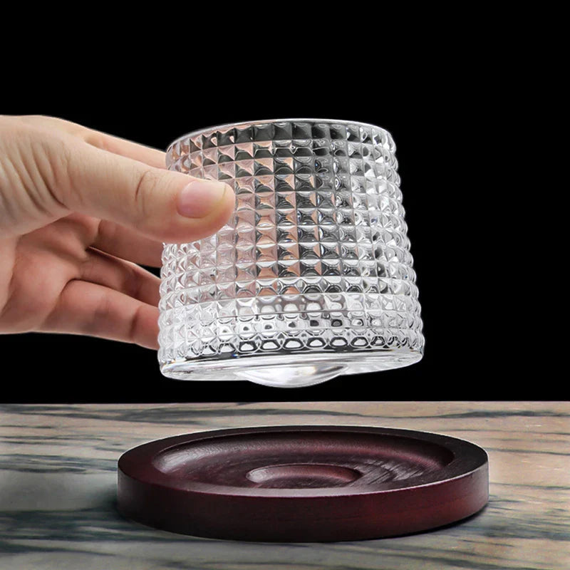 Skanto | Spinning Whiskey Glasser for Edle Drikkeglede