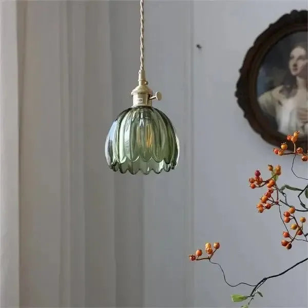 Skanto | Elegant Glassehengende Lampe i Blomsterform