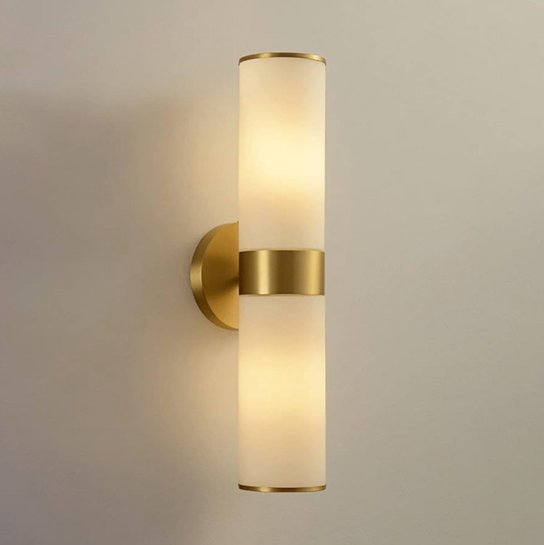Skanto | Stilig vegglampe i gullskygge inspirert