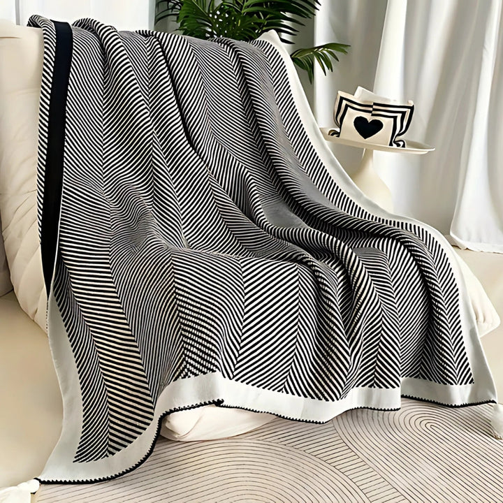 Skanto | Golden Chevron Luxe Blanket