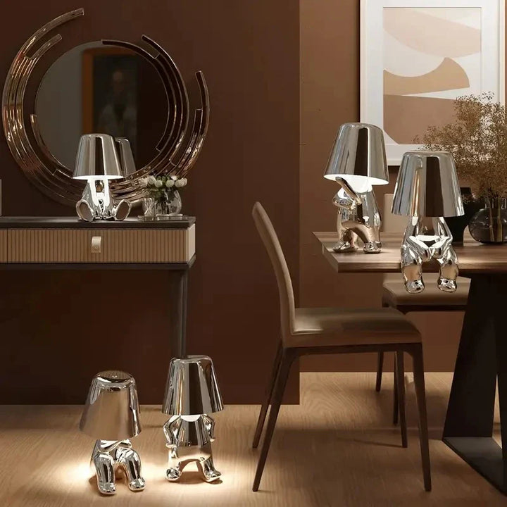 Moderne LED bordlampe i skulpturdesign – Dekorativ statuettlampe for stue | Skanto