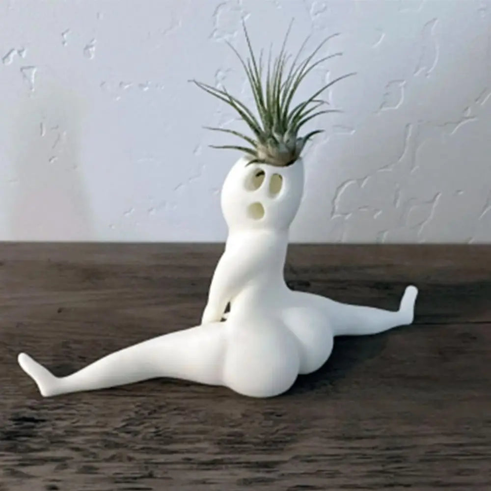 Skanto | Spooky Shape Air Plant Display - SpookyBuddy