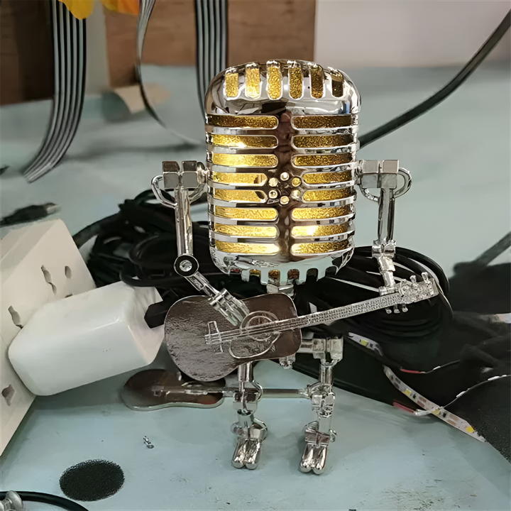 Robotlampe med gitar – LED-dekorasjon i vintagestil til skrivebordet